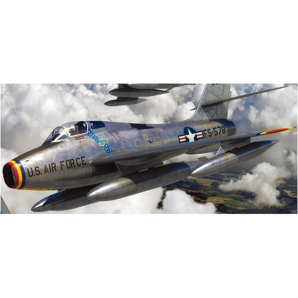 Kinetic 1/48 US Air Force F-84F Thunder Streak Plastic Model