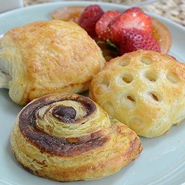 Cinnamon Roll, Apple Pocket, Pain Au Chocolat Mini Pastries - 1.25 Oz, Unbaked - 30 Count (10 of Each)