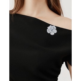 Elegant Crystal Blooming Rose Flower Brooch Lapel Pin Breastpin for Women Birdal Cardigan Hat Scarf Suit Sweater Floral Pins (White Gold Rose)