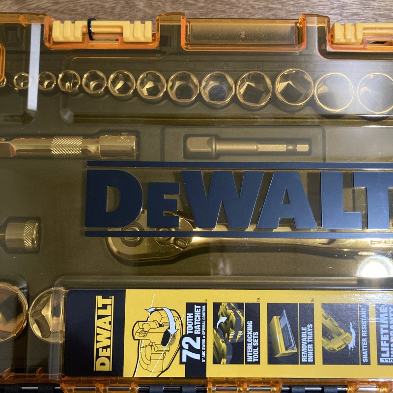 DEWALT 1/4” & 3/8” DRIVE SOCKET SET 34 Piece, 72