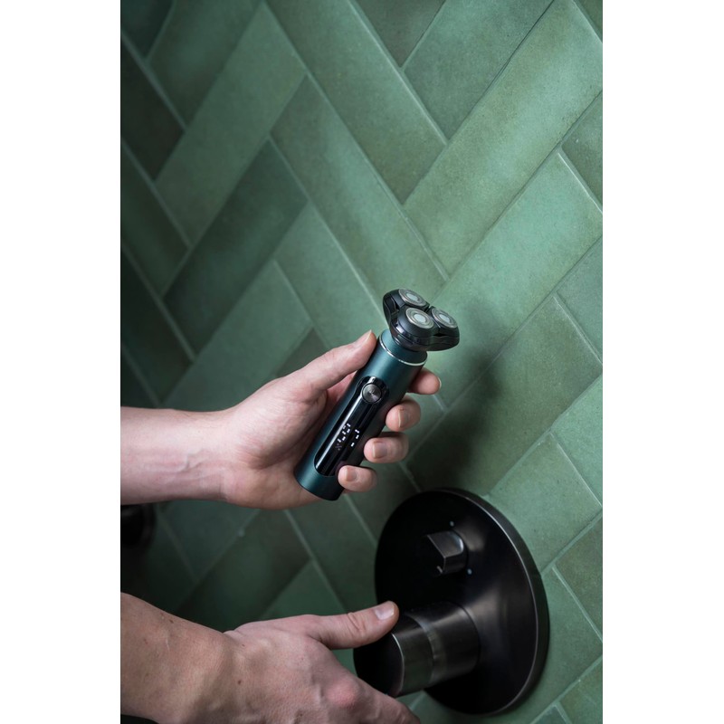 Adler AD2940 Men's Rotary Electric Razor with Additional Shearing and