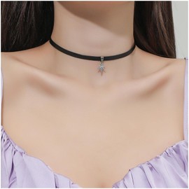 YienDoo Punk Black Leather Choker Necklace Vintage Silver Maple Leaf Pendant Necklace PU Leather Rope Chain Choker Gothic Statement Leaf Choker Necklace Charm Jewelry for Women