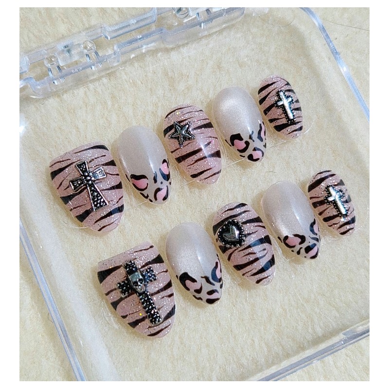 Hopi Gyaru [Handmade Nail Tips] Magnet Gel Artist Recommendation -