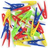 Set of 32 clothes pegs with wide surfaces on clip