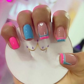 BAOYAALIN Press on Nails Short Medium Square Simple Blue Pink Fake Nails with Heart Design Full Cover Press ons Artificial Acrylic False Stick on Nail for Women Girls Daily Wear Wedding 24Pcs