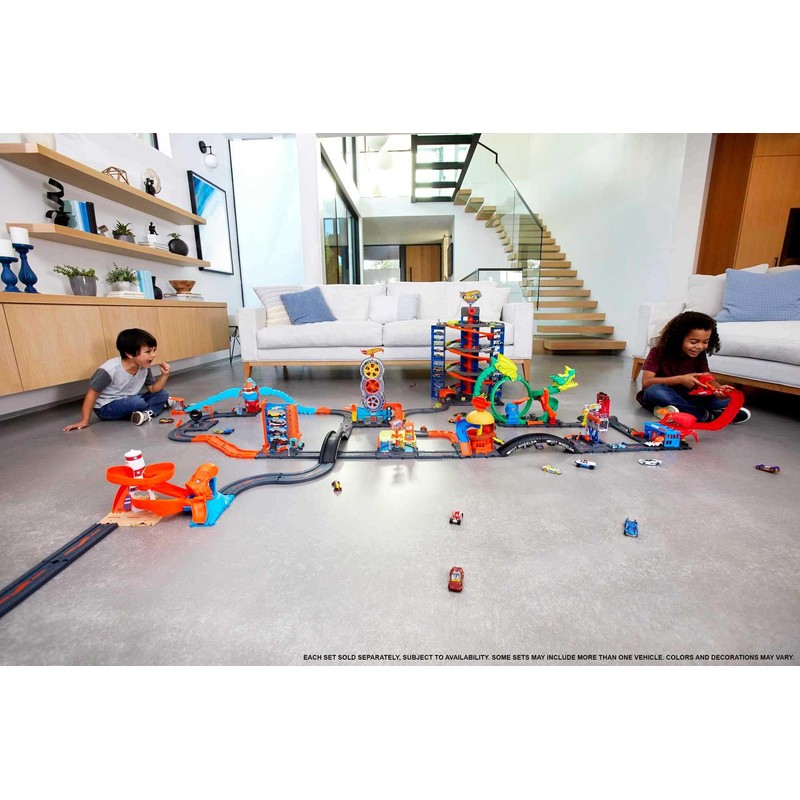 Hot Wheels Hot Wheels Toy Car Track Set Pack, 10
