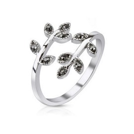 Bungsa Leaves Crystal Middle Ring Toe Ring Silver Cubic Zirconia Size Adjustable Women (Hand Jewellery Foot Ring Toe Ring Nail Ring Centre Ring Nail Ring Bendable Adjustable Women Men Men ), Brass,