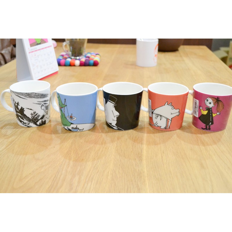 Iittala Moomin Tasse Moominmamma + The Berries (vom Hersteller eingestellt)
