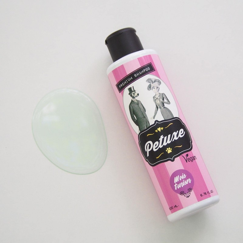 Petuxe Shampoo Dogs and Pets Vegan. Cleansing, moisturizing and vitalizing