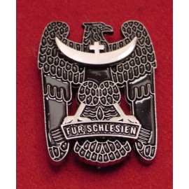 SILESIAN EAGLE FIRST CLASS - GERMAN FREIKORPS OBERLAND MEDAL