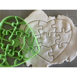 8 Piece Heart Shape Puzzle Multi Cutter