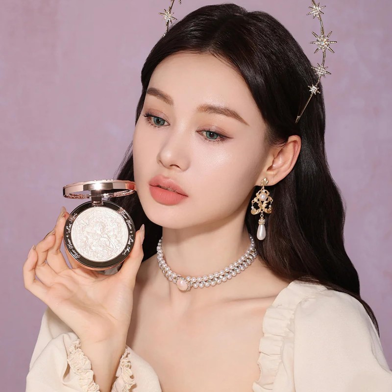 Flower Knows Little Angel Embossed Highlighter - Moonlight White Highlighter