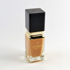 Clé de Peau Beauté Cle De Peau Radiant Fluid Foundation Natural SPF25 O60 DEEP TAN OCHER - 35mL BOX