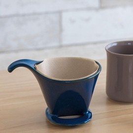 Zero Japan - Bee House Pour Over Coffee Dripper - Lead-Free & Cadmium-Free Ceramic Coffee Maker with Elegant Peek Hole, Drip Cone Brewer Coffee Gifts, Brewing Accessories - Tomato, Standar Size