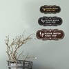 Señal de Designer Please Watch Your Step (huellas) (oro cepillado),