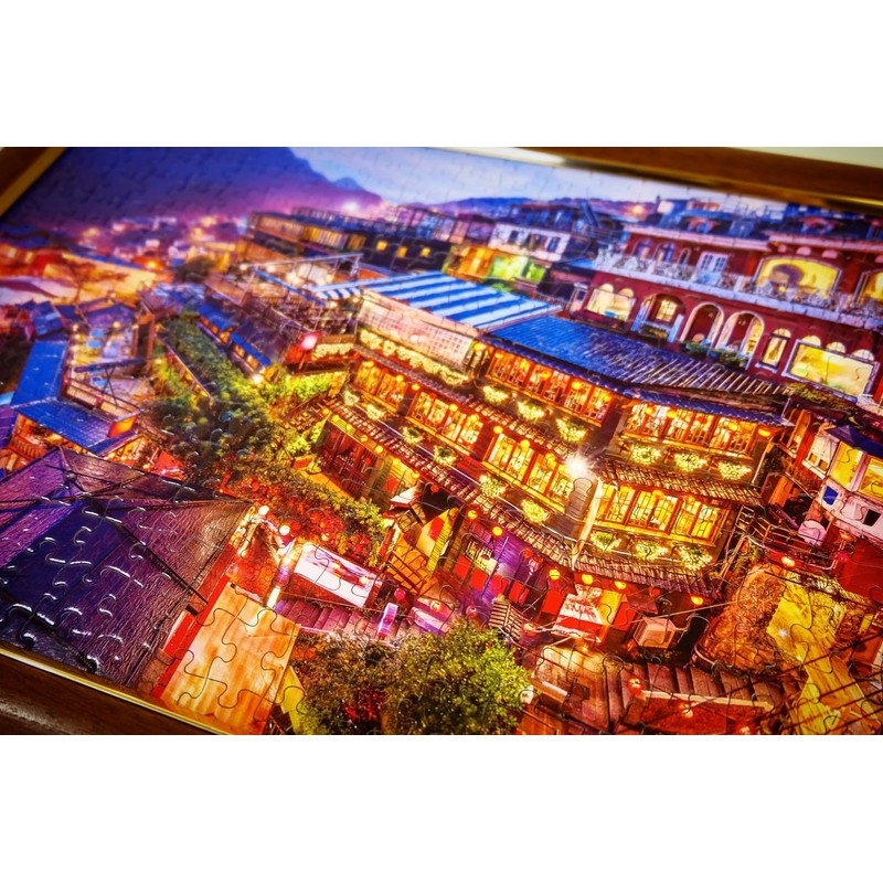 300 Piece Jigsaw Puzzle Lighthorn