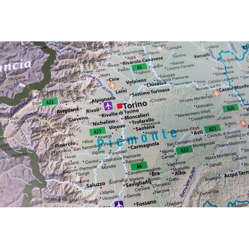 Large map of Italy with full lamination (wall map) 39