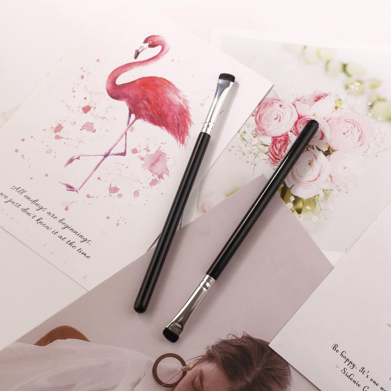 UltraShort Eyeshadow Smudge Brush, Makeup Brush High-End for Creasing &