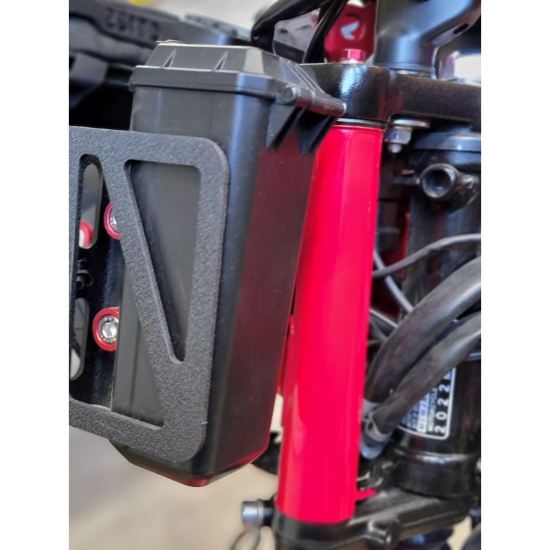 MOJO CUSTOMS TOOLBOX GUARD AND RELOCATING BRACKET FOR HONDA TRAIL