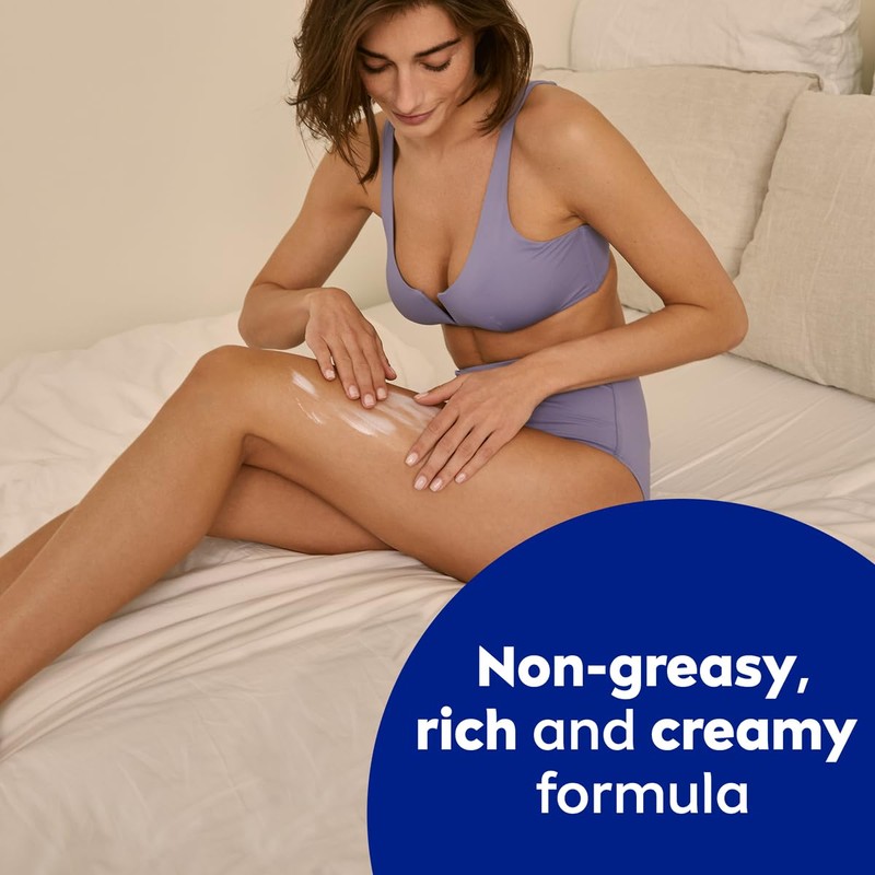 NIVEA Rich Nourishing Body Lotion (625ml), Moisturising Lotion with Almond