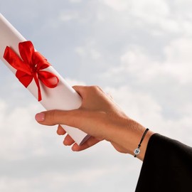 Graduation Gifts for Her Him Class of 2024 Graduation Bracelets Adjustable Compass Bracelets College High School Inspirational Graduation Gifts