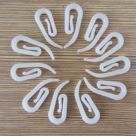 ccHuDE 200 Pcs Plastic Curtain Hooks Drapery Hooks Pins Pinch Pleat Hooks Window Curtain Pins Shower Curtain Hooks Curtain Hanging Pins for Door Curtain
