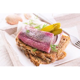 Matjes Nordic Art | Matjes | Nordic Matjes Fillets | Pickled in Fine Rapeseed Oil | 500g | Best Quality | Matjes with Beetroot Aroma | delishopper