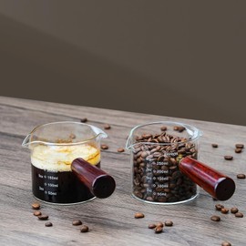 BCnmviku 250 ml Espresso Glasses, V-Spout Espresso Measuring Cups, Espresso Cups with Wooden Handle for Coffee, Latte, Milk, Juice, Tea, Sauce