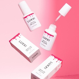 Ultra Strong Brush-On Nail Glue for Long Lasting Wear | LUXXI