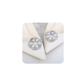 JWICOS 2Pcs Women Pearl Shoe Clips Round Crystal Shoe Buckles Fashion Removable Shoe Charms Decorative Rhinestone Shoe Clips Accessories for Wedding Party Proms Heels Flats (Silver)