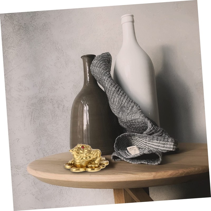 Levemolo Brass Craft Figurine Lucky Golden Toad Wealth Toad Decoration