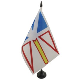 Newfoundland and Labrador Table Flag 5'' x 8'' - Canada - Canadian region of Newfoundland and Labrador Desk Flag 21 x 14 cm - Black plastic stick and base - Drapeau Terre-Neuve-et-Labrador AZ FLAG