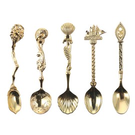 5PCS Mini Coffee Spoons Set Gold Vintage Demitasse Scoop 4.3inch Tea Spoons for Seasoning Coffee Tea Dessert Drink Mixing Milkshake Spoon Tableware Accessories
