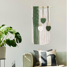 SCECALA Boho Macrame Wall Hanging, Woven Tassel Tapestry with Leaf and Wooden Bead, Green White Bohemian Home Decor Modern Chic Wall Decor for Bedroom Living Room Dorm Party Apartment Nursery