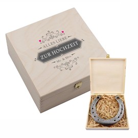 4you DESIGN Real Horseshoe in Wooden Gift Box Mr & Mrs Alles Liebe zur Hochzeit - 2 Horseshoe Nails for Attaching - Wedding Gift for Couples - Lucky Charm Bride and Groom - 17 x 17 x 3.5 cm