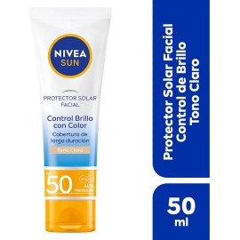 Protector Solar Facial NIVEA SUN Control Brillo Tono Claro, Cobertura de Larga Duración FPS 50+ 50ml