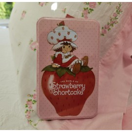 Strawberry Shortcake NEW STRAWBERRY SHORTCAKE 6 PC FLAVORED LIP BALMS & TIN SET