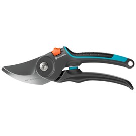 GARDENA PremiumCut Pro Fresh Wood Bypass Secateurs 24mm Cutting Diameter