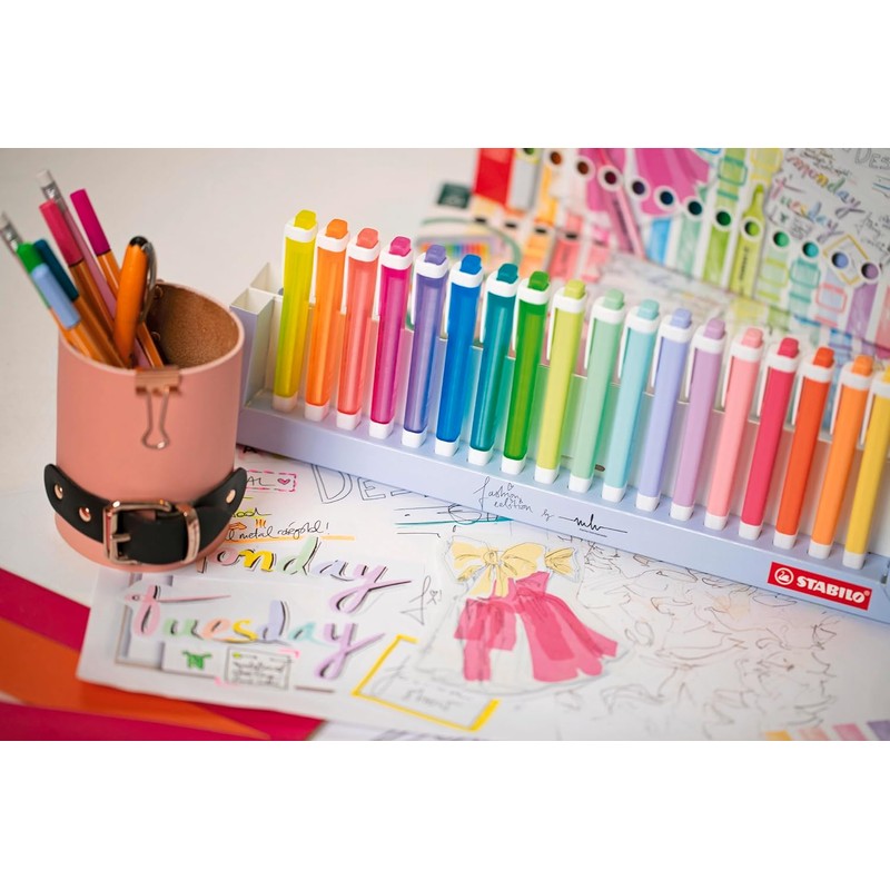 STABILO swing cool, estuche con 18 marcatextos surtidos 8 neón