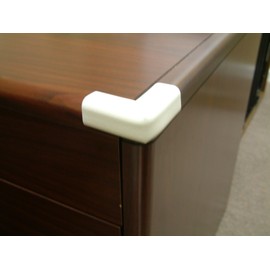 Cardinal Gates Corner Cushion, Ivory