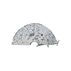 Creative Co-Op Round Quilted Cotton Patchwork Floral Tree Skirt, White and Blue