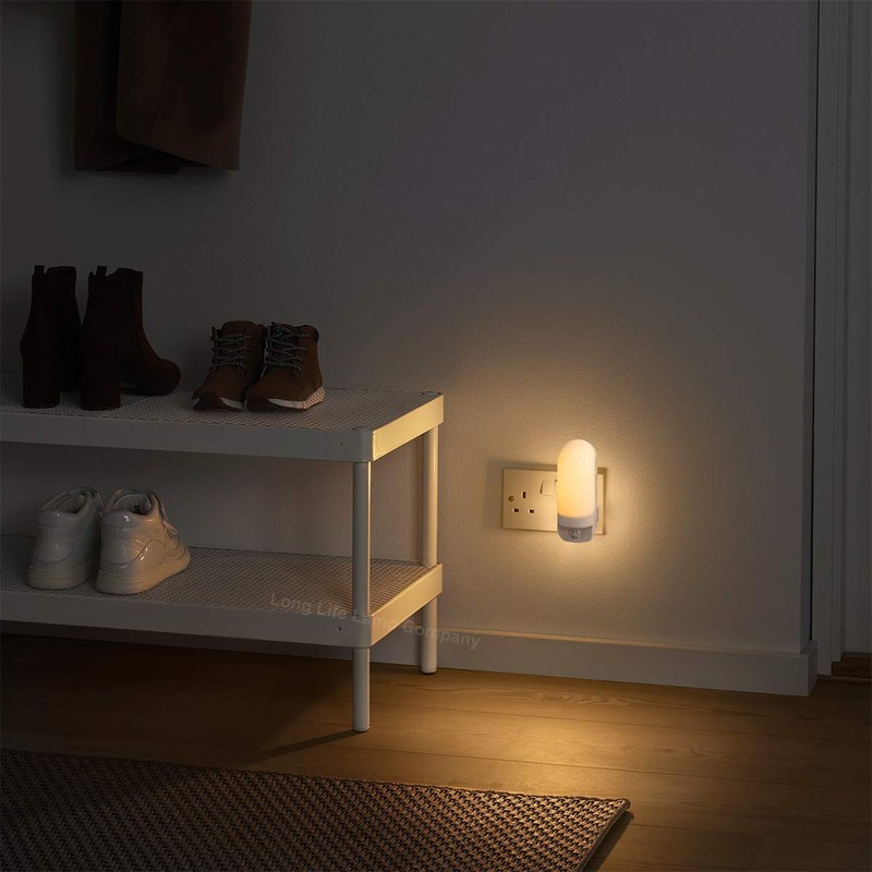 LED Plug in Night Light Dusk to Dawn Automatic Sensor