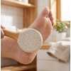 Heel cracking, sole callus removal, foot care exfoliator / 발뒤꿈치 갈라짐 발바닥 굳은살 제거 풋케어 각질제거기