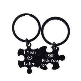 Anniversary Keyring Gifts for Him Her Matching Couple Keyrings Gifts for Boyfriend Girlfriend 1 Year Later I Still Pick You Keychain Gifts for Husband Wife Birthday Christmas Gifts for Couples 2pcs