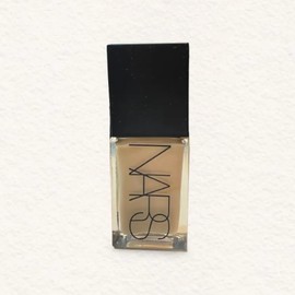 Nars Light Reflecting Foundation 30ml Gion / 나스 라이트 리플렉팅 파운데이션 30ml 기온