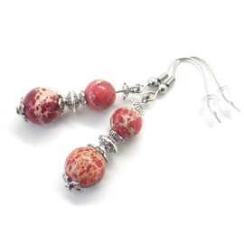 Ohrringe aus Edelstahl mit roten kaiserlichen Jaspisperlen und silbernen Messingperlen