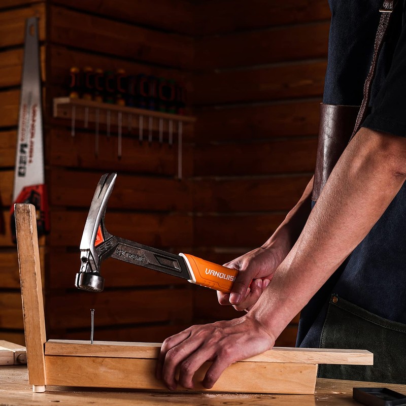 VANQUISH 22 oz Framing Hammer, Straight Claw Hammer with Magnetic