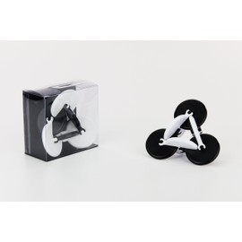PLAYABLE ART OSM - Forever Turning Kinetic Sculpture - Retail Gift Box Packaging (Black & White)