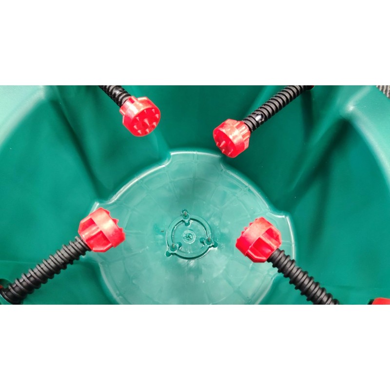 Simple Living Solutions 20.5-in Plastic 8-ft Tree Stand