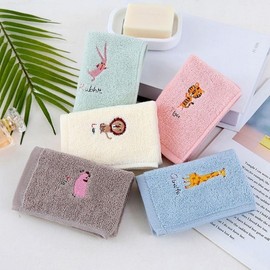 Cute animal character hanging towel hand towel kitchen bathroom hook microfiber handkerchief Towel Giraffe (d) 4ea